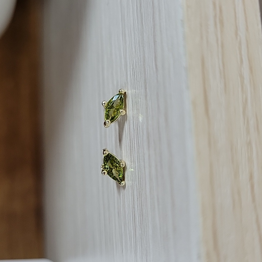 PERIDOT DAINTY STUD EARRINGS - Picture 3 of 6